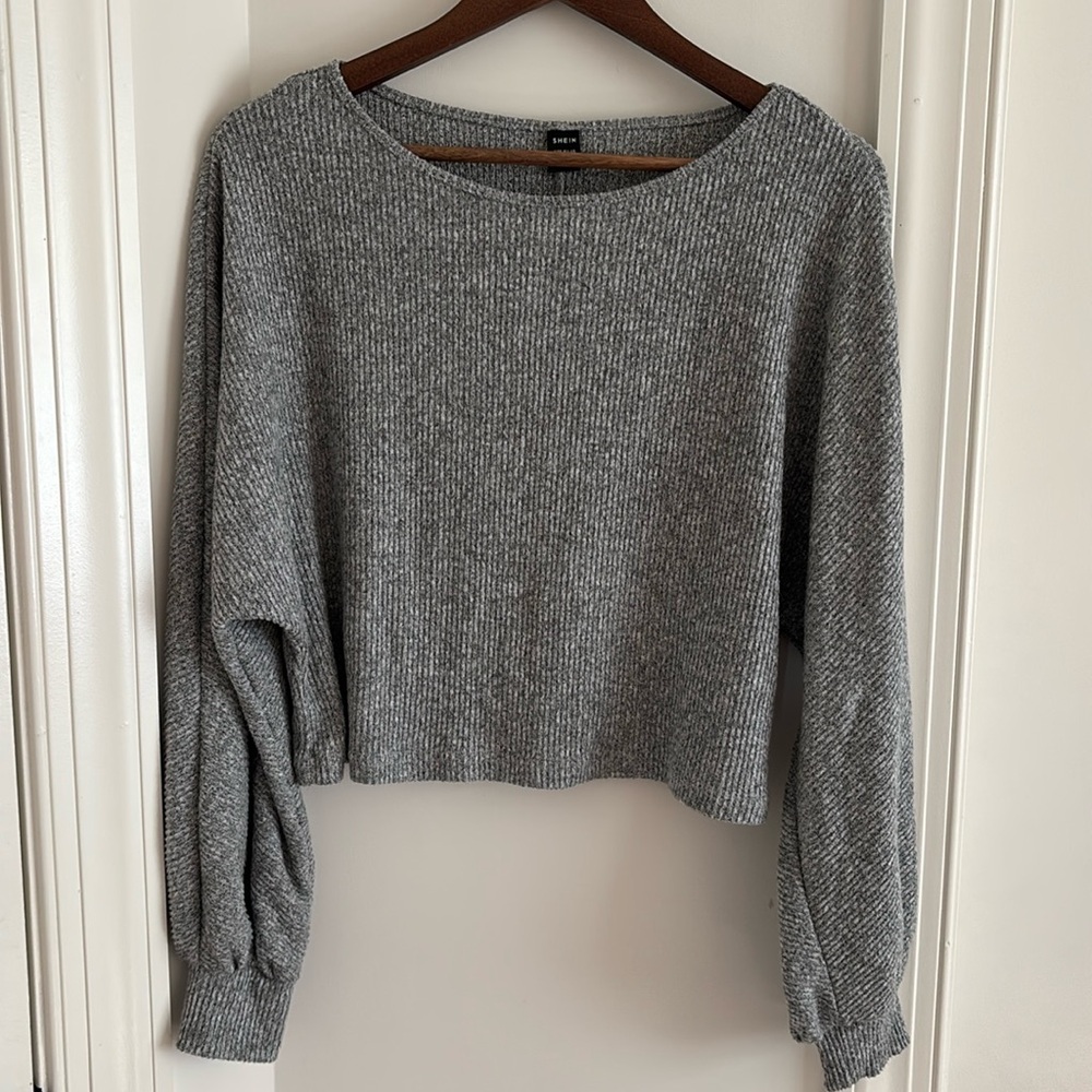 Cute little cropped sweater